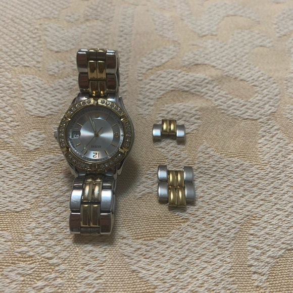 Guess watch main image 5